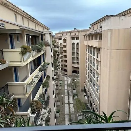 Top-floor Sea View, Terrace & 2 Pools Apartment *