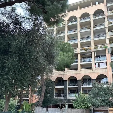 Top-floor Sea View, Terrace & 2 Pools