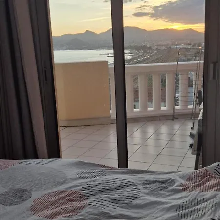 Top-floor Sea View, Terrace & 2 Pools Apartment Cannes