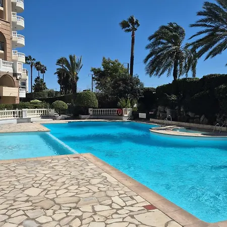Apartment Top-floor Sea View, Terrace & 2 Pools Cannes
